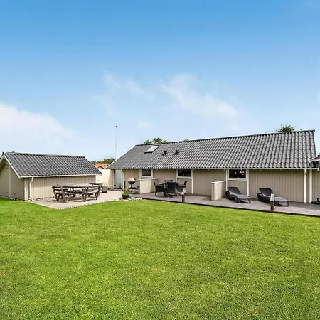 3 Bedroom Awesome In Feriehus *