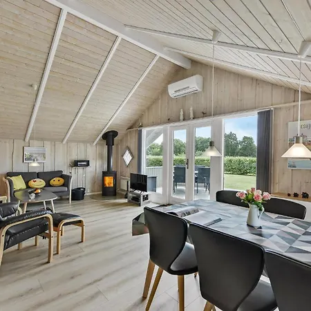3 Bedroom Awesome In Casa vacanze *